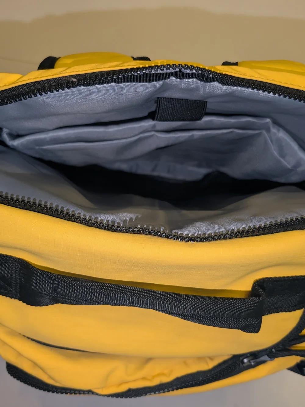Bagsmart Blast 28L Travel Laptop Backpack NWOT